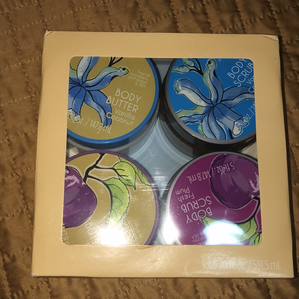 SOLD-Fresh Plum & Vanilla Coconut Gift Set